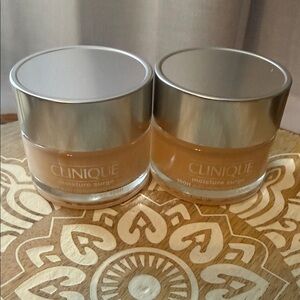 Clinique Moisture Surge 100h auto-replenishing Hydrator ( face moisturizer)